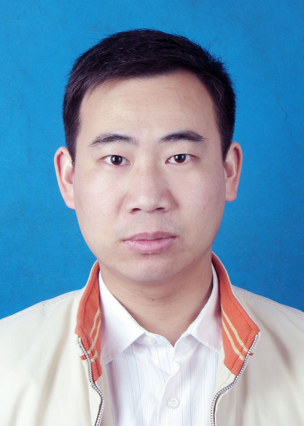 王福军 (男,36岁)